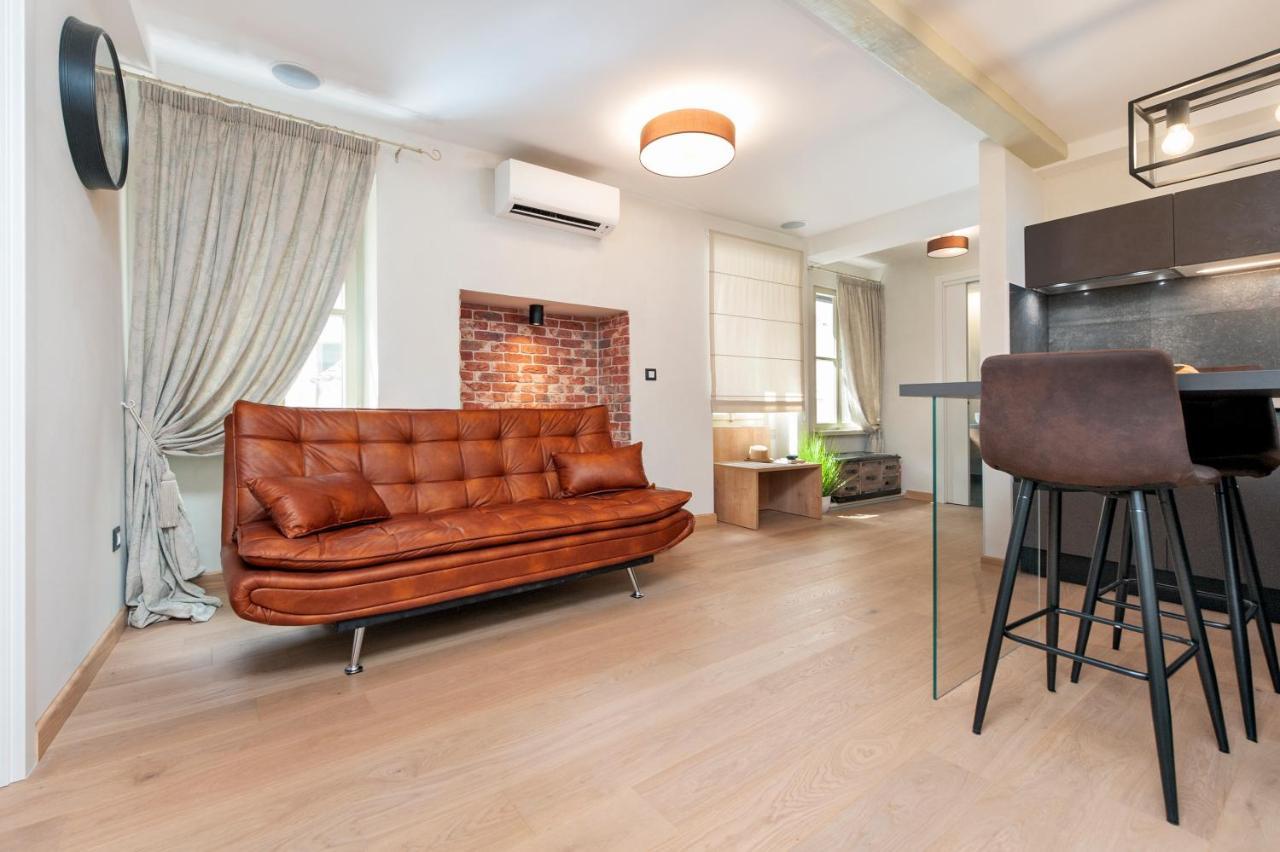 Dc II Downtown Apartment Rovinj Eksteriør billede