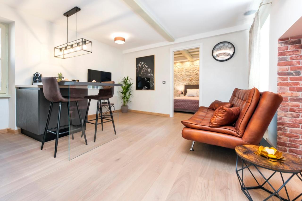 Dc II Downtown Apartment Rovinj Eksteriør billede