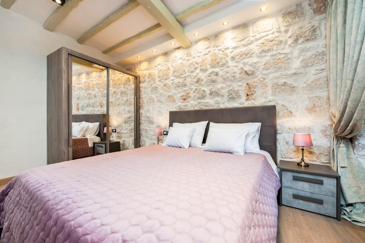 Dc II Downtown Apartment Rovinj Eksteriør billede