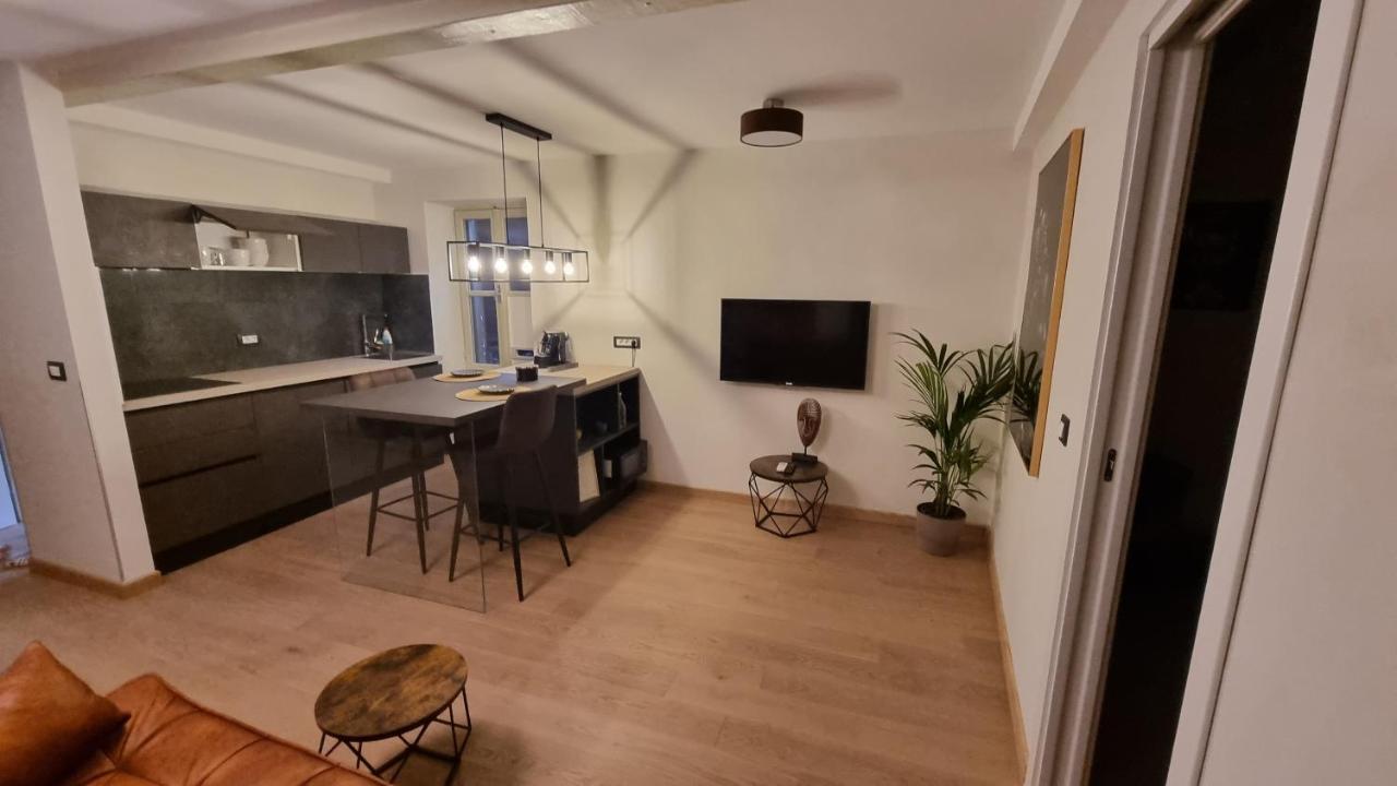 Dc II Downtown Apartment Rovinj Eksteriør billede