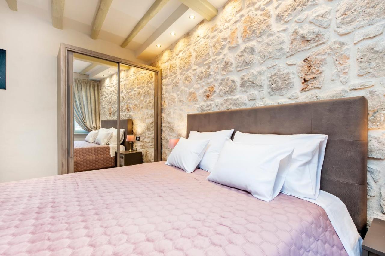 Dc II Downtown Apartment Rovinj Eksteriør billede