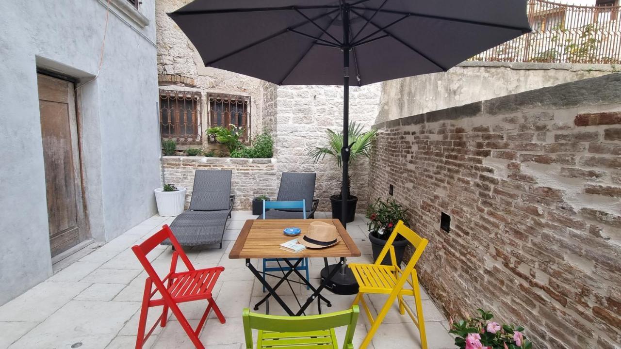 Dc II Downtown Apartment Rovinj Eksteriør billede