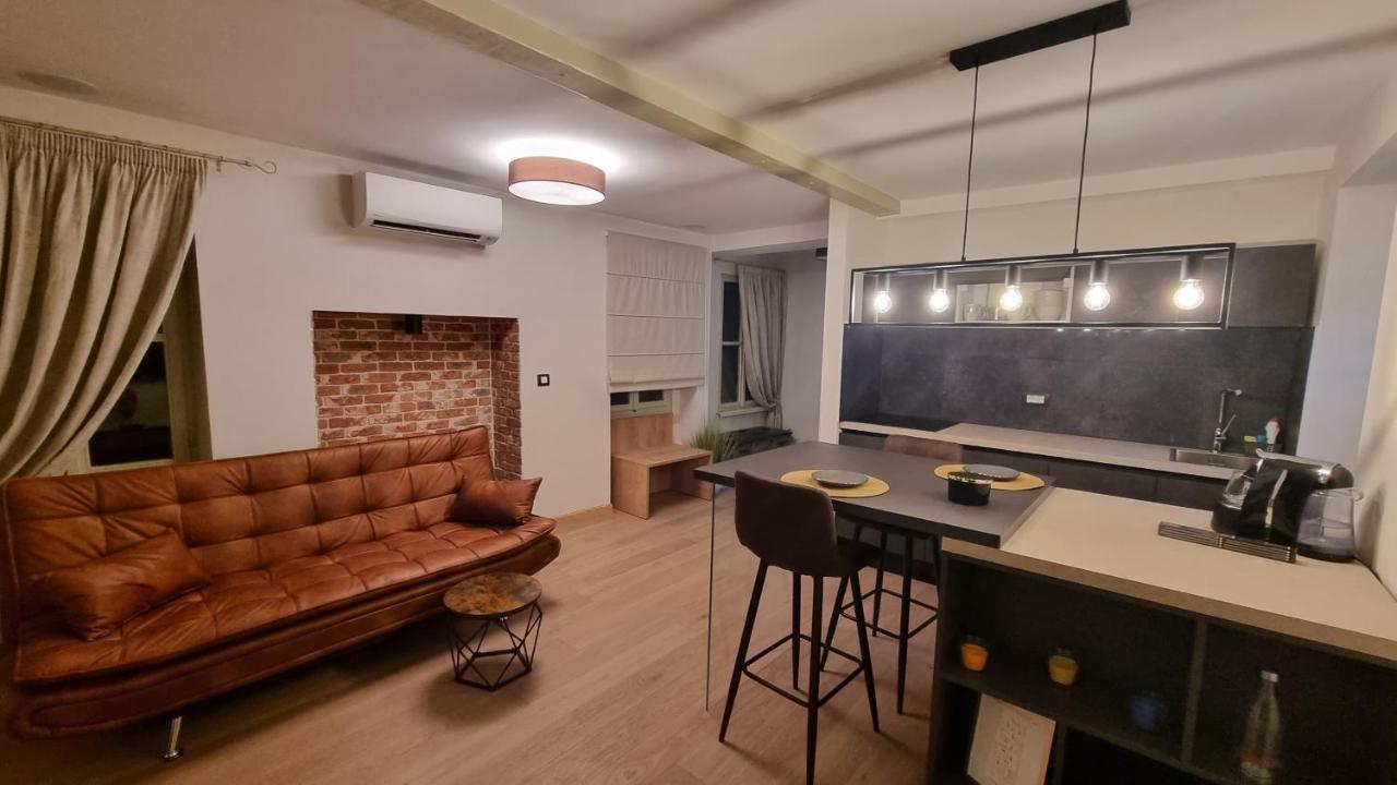 Dc II Downtown Apartment Rovinj Eksteriør billede
